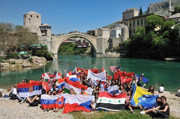 Alumnos del Colegio del Mundo Unido 