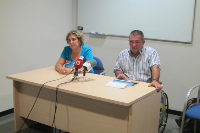 La afectada Ana Dorado y Francisco Canes