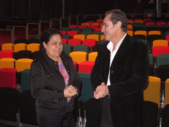 El director del Festival de Cine Iberoamericano, Eduardo Trías, y Manuela de Paz