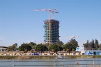 La Caixa explica el traslado de Caixaforum a la torre por la entrada en Cajasol y dice que estará listo antes