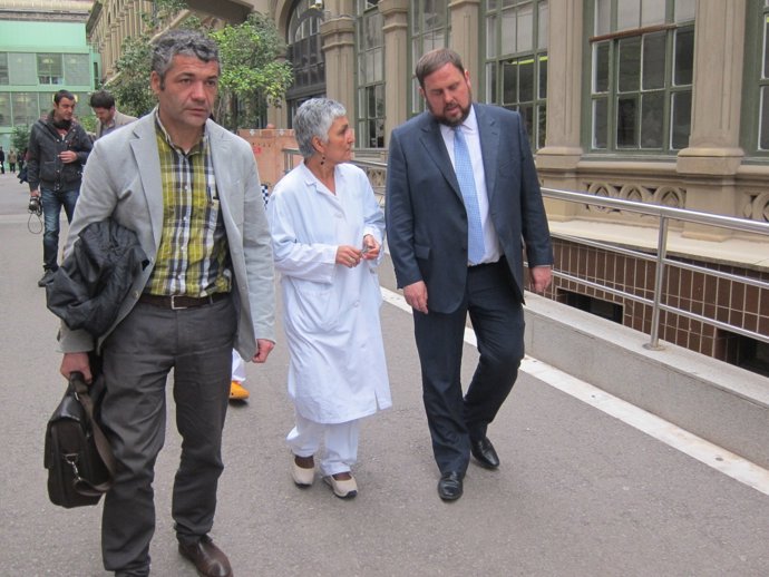 Oriol Junqueras y Oriol Amorós (ERC) tras reunirse con la dirección del Clínic