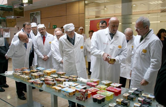 Valcárcel nueva planta de 'Postres Reina'