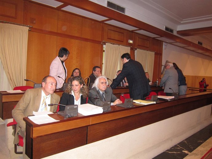 Bancada de la opisición en el Pleno del Ayuntamiento de Córdoba