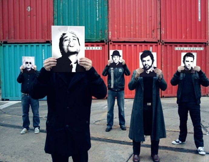 Love Of Lesbian Actúa Este Sábado En Cáceres