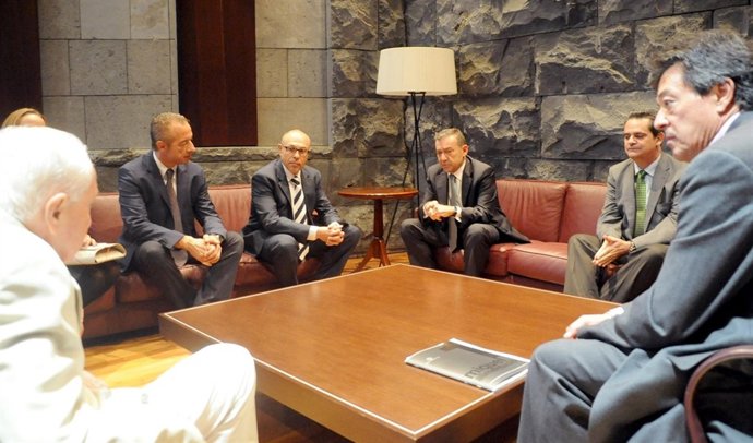 Reunión de Paulino Rivero con el grupo Miquel Alimentació