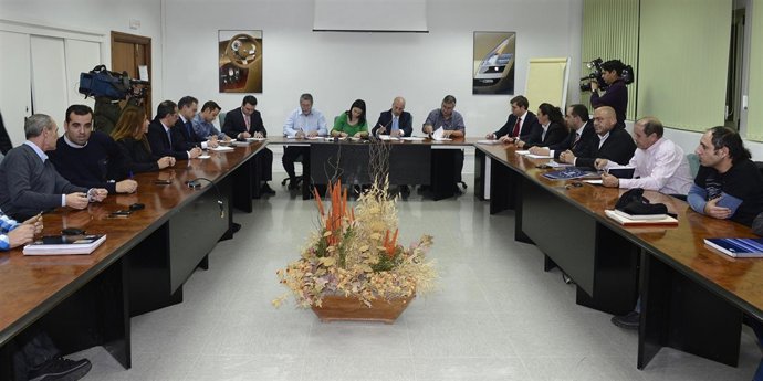 Firma del Plan Industrial 2014-2016 de Renault