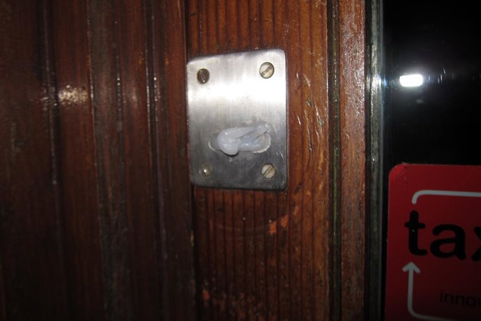 Huelga general cerradura con siliciona noviembre 2012