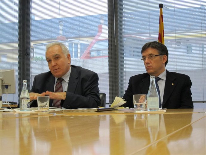 El secr. De Medio Ambiente J.E.Llebot y el conseller Ll.Recoder