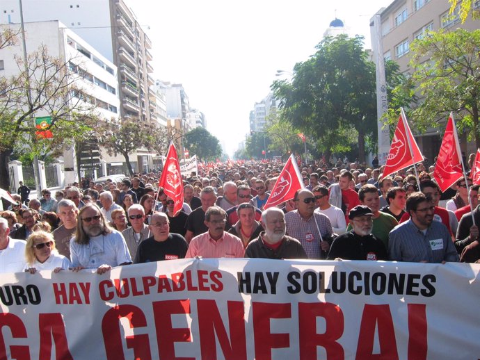 Manifestación en Cádiz con motivo del 14N