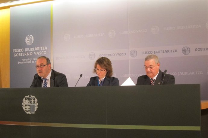 Los viceconsejeros Migue Buen, Juan Carlos Ramos y Sonia Pérez