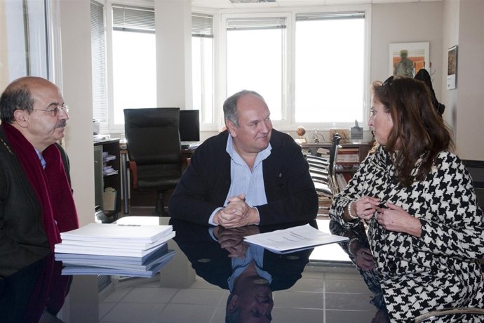 El consejero y la alcaldesa