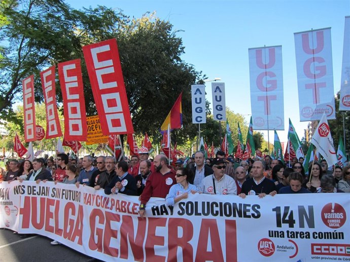 Cabezera de la manifestación en Córdoba