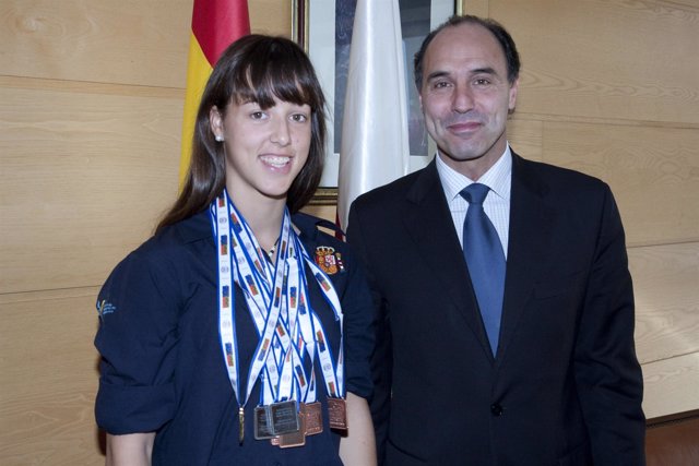 Diego y la socorrista Isabel Costa 