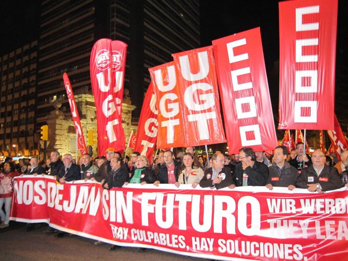 Manifestación tras la huelga general del 14N