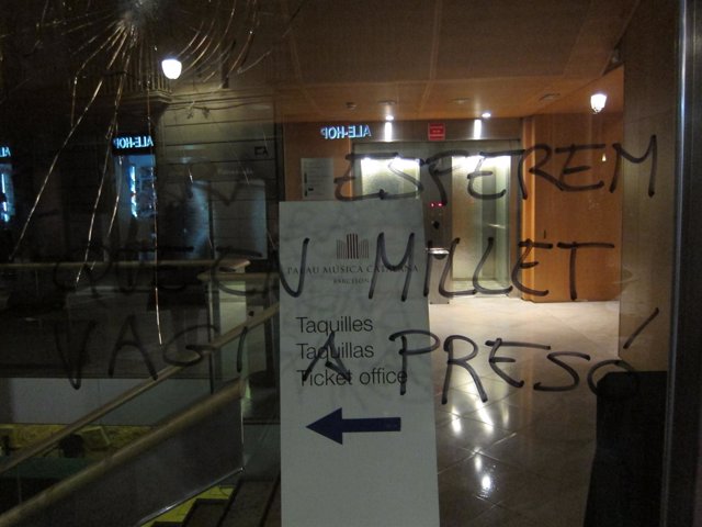 Destrozos en el Palau de la Música en la huelga 14N de 2012 en Barcelona