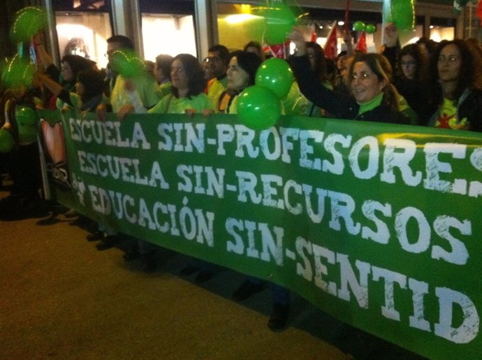 Los profesores interinos se manifiestan en Murcia
