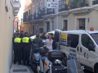 El alcalde de Badajoz dice que "parece ser" que el jefe de la Policía ha muerto por arma de fuego y "nadie ha oído nada"