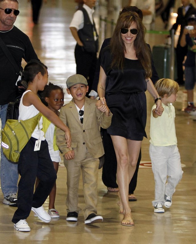 Angelina Jolie, Pax, Maddox, Zahara y Shiloh
