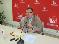 Iglesias (IU) cree que no hay "voluntad política" de querer "pararle los pies" a las entidades financieras