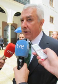 Arenas pide a los sindicatos que "se desvinculen" de organizaciones políticas y no conviertan la huelga en "rutina"