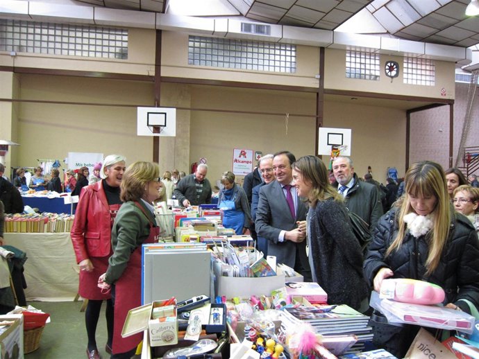 Rastrillo Nuevo Futuro visitado por Sanz