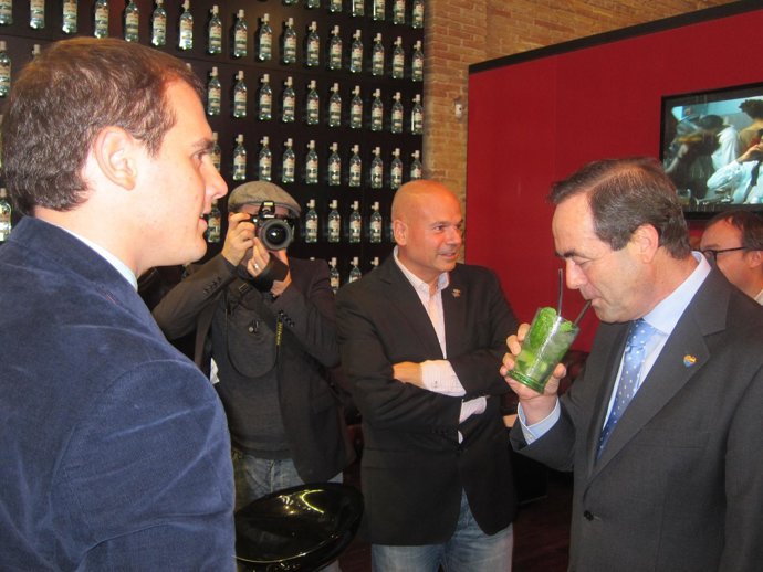 Albert Rivera (C's) y José Bono (PSOE)