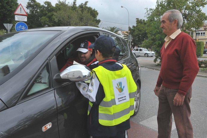 250 Escolares Paran A Los Coches Para Concienciar En Seguridad Vial