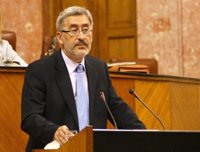 Ávila asegura que la Junta confió en Rivas, como también el PP lo ha hecho en cargos "imputados y condenados"