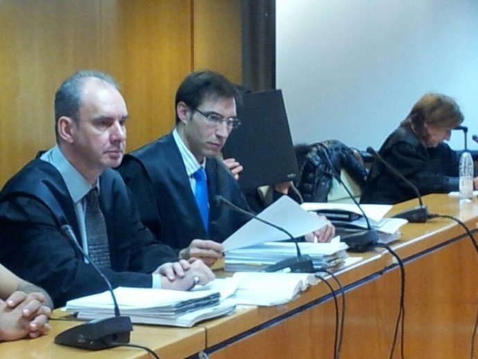 Juicio contra acusados de extorsionar en nombre de ETA