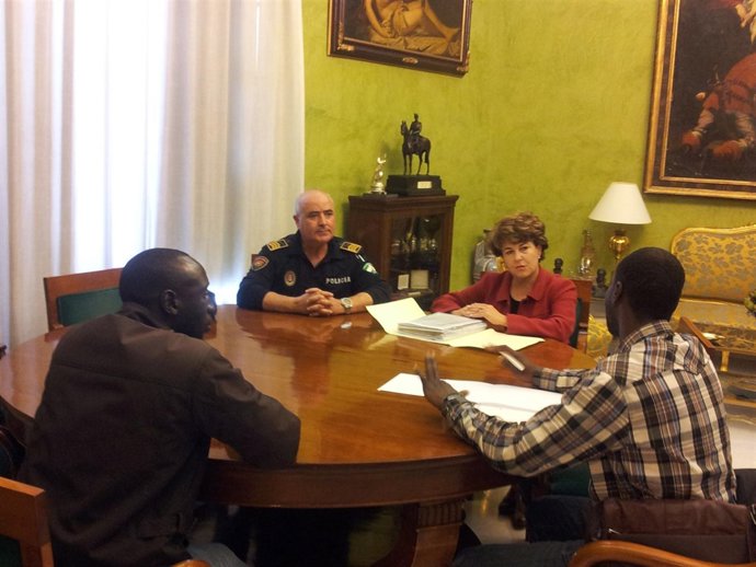 Ayuntamiento recibe a la asocaición de senegaleses afincados en Granada