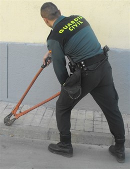 Robo en una iglesia de Lora del Río (Sevilla)