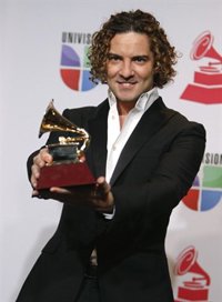 David Bisbal y Paco de Lucía, premiados en los Grammy Latino