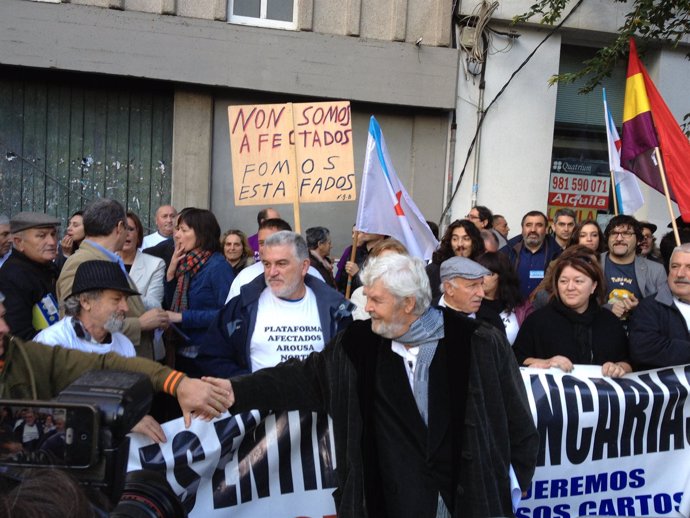Protesta delante del Parlamento de Galicia