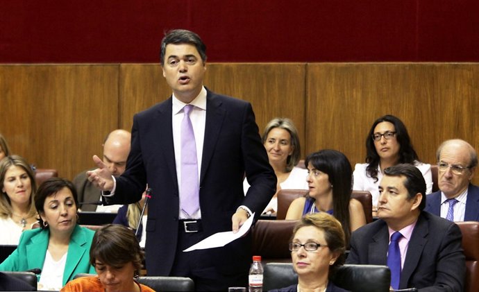Carlos Rojas, En El Pleno Del Parlamento