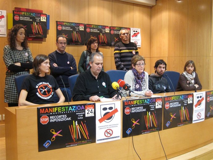 Representantes de sindicatos de Educación y federaciones de padres.