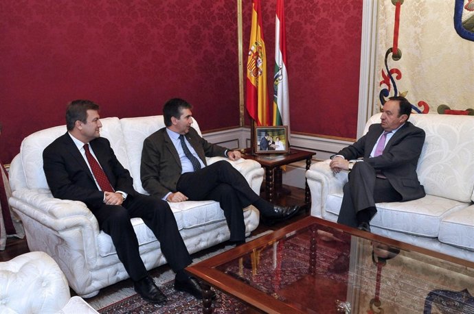 Sanz con Ignacio Cosidó y Alberto Bretón