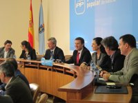 (AM.)Feijóo comunica la continuidad como portavoz de Pedro Puy, que recibe el respaldo "unánime" del Grupo Popular