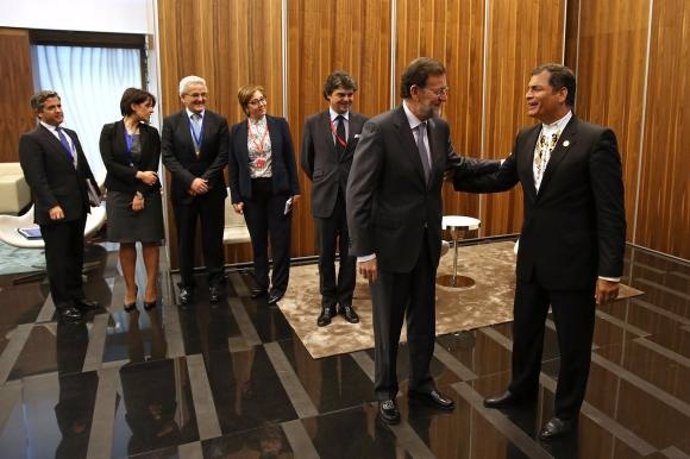 Rajoy con el presidente de ecuador, Rafael Correa