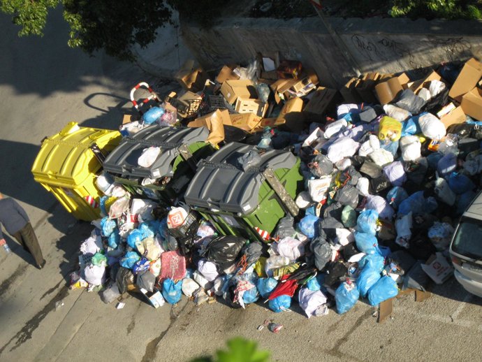 La basura se acumula en Jerez tras dos semanas de huelga