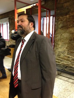 Caamaño llega al Parlamento de Galicia 