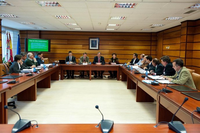 Reunión de CCAA limítrofes para impulsar licencias únicas de caza y pesca