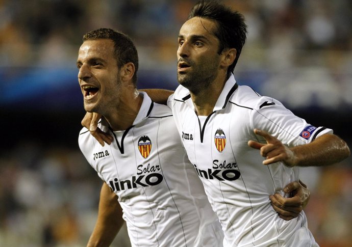 Soldado y Jonas, jugadores del Valencia