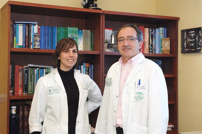 Los ginecólogos Esther Velasco y José Eduardo Arjona