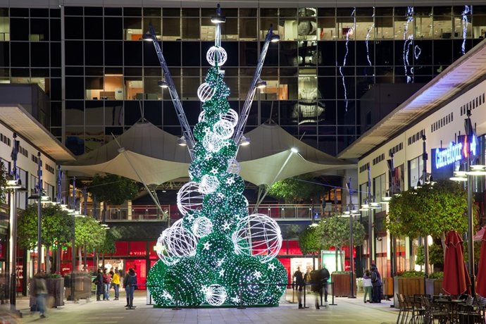 Árbol De Navidad En La Vaguada