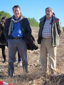 El consejero municipal de Medio Ambiente, Jerónimo Blasco, a la izquierda