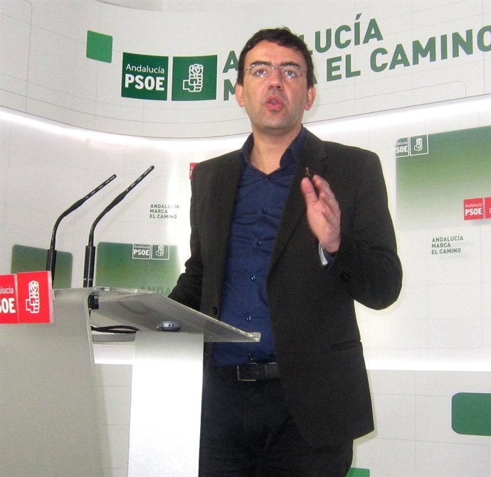 Mario Jiménez, este lunes en rueda de prensa