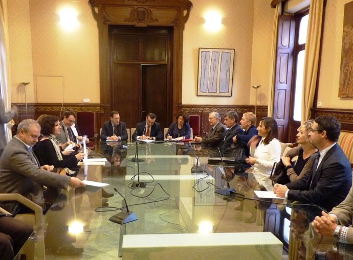 Reunión entre Aguiló y las empresas de 'Rent a car'