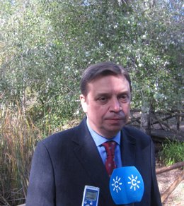 El consejero de Medio Ambiente de la Junta de Andalucía, Luis Planas