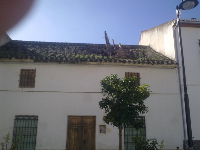 Casa de Frasquita Alba, con el techo derrumbado