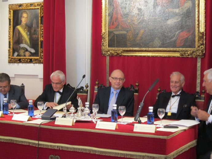 El ministro de Hacienda y Administraciones Públicas, Cristóbal Montoro